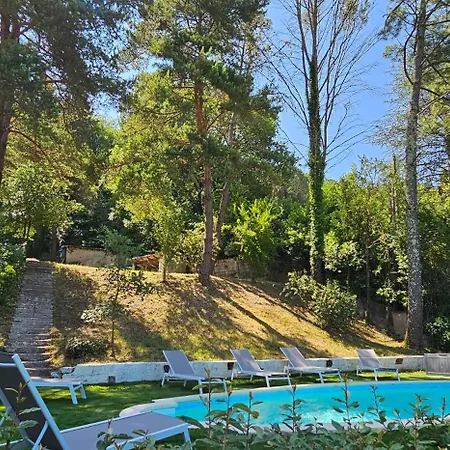 With Private Pool, 3 Bedrooms On 3000 M2 Anduze
