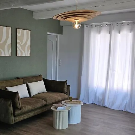 With Private Pool, 3 Bedrooms On 3000 M2 Vila Anduze