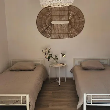 With Private Pool, 3 Bedrooms On 3000 M2 Anduze