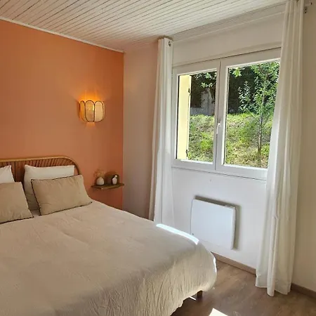 With Private Pool, 3 Bedrooms On 3000 M2 Vila Anduze