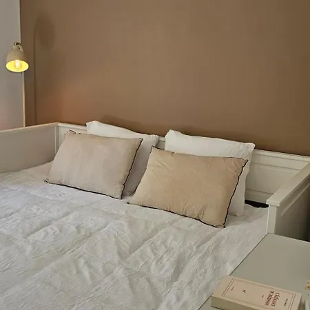 With Private Pool, 3 Bedrooms On 3000 M2 Anduze