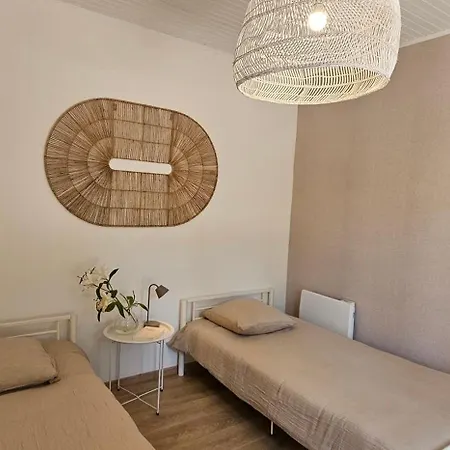With Private Pool, 3 Bedrooms On 3000 M2 Anduze
