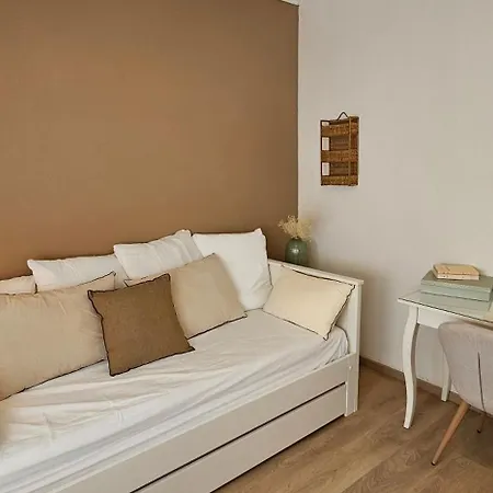 With Private Pool, 3 Bedrooms On 3000 M2 Vila