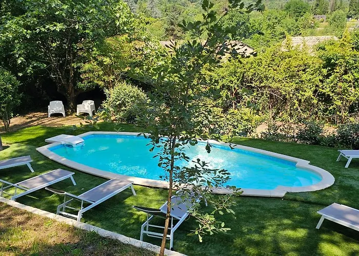 With Private Pool, 3 Bedrooms On 3000 M2 Anduze