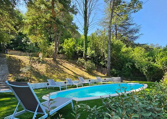 With Private Pool, 3 Bedrooms On 3000 M2 Anduze