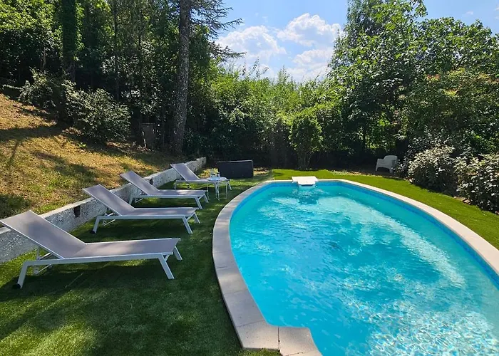 With Private Pool, 3 Bedrooms On 3000 M2 *