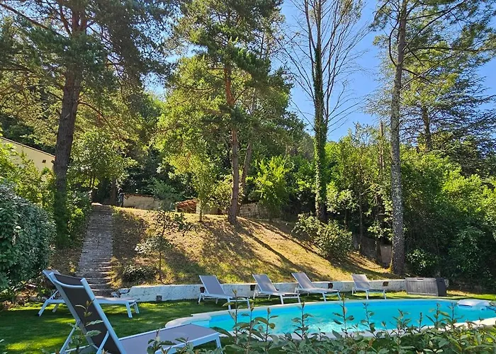 With Private Pool, 3 Bedrooms On 3000 M2 Anduze