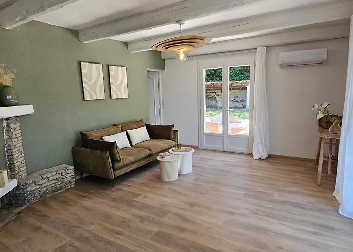 Villa With Private Pool, 3 Bedrooms On 3000 M2 Anduze