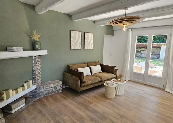 Villa With Private Pool, 3 Bedrooms On 3000 M2 *