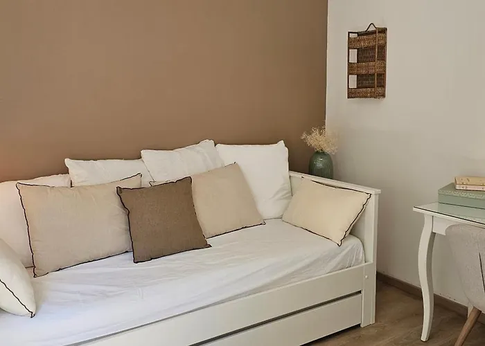 With Private Pool, 3 Bedrooms On 3000 M2 * Anduze